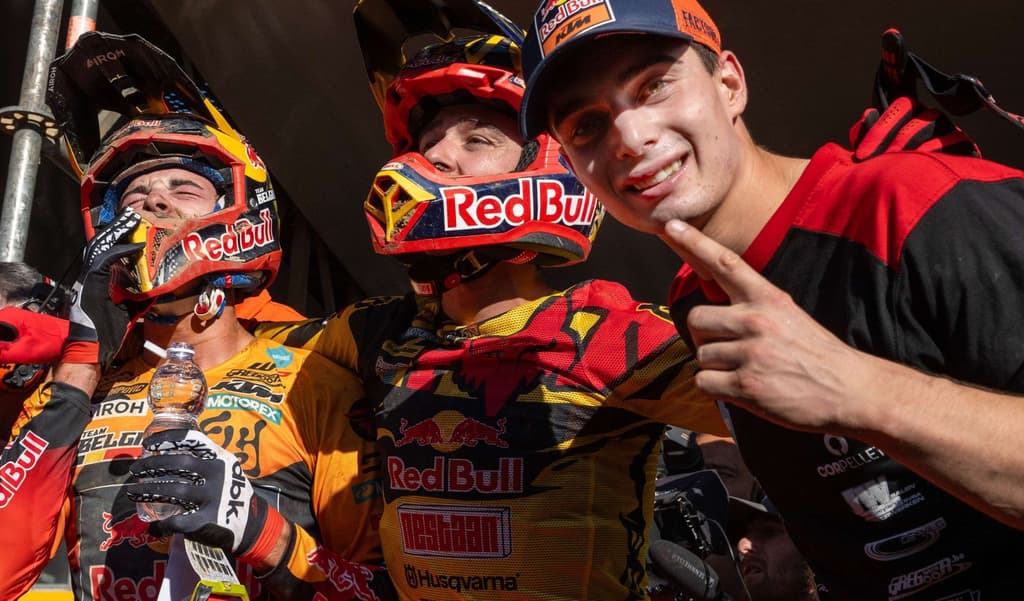 MXoN - The Sunday Gallery image