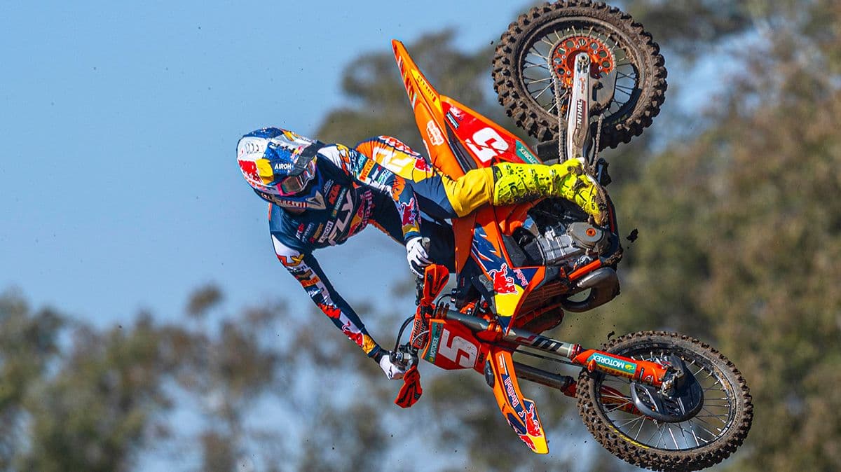 Coenen Too Strong - Moto One image