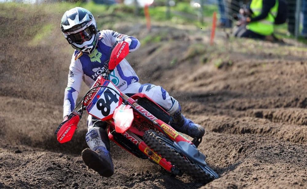 Herlings Wins Moto One - UK image