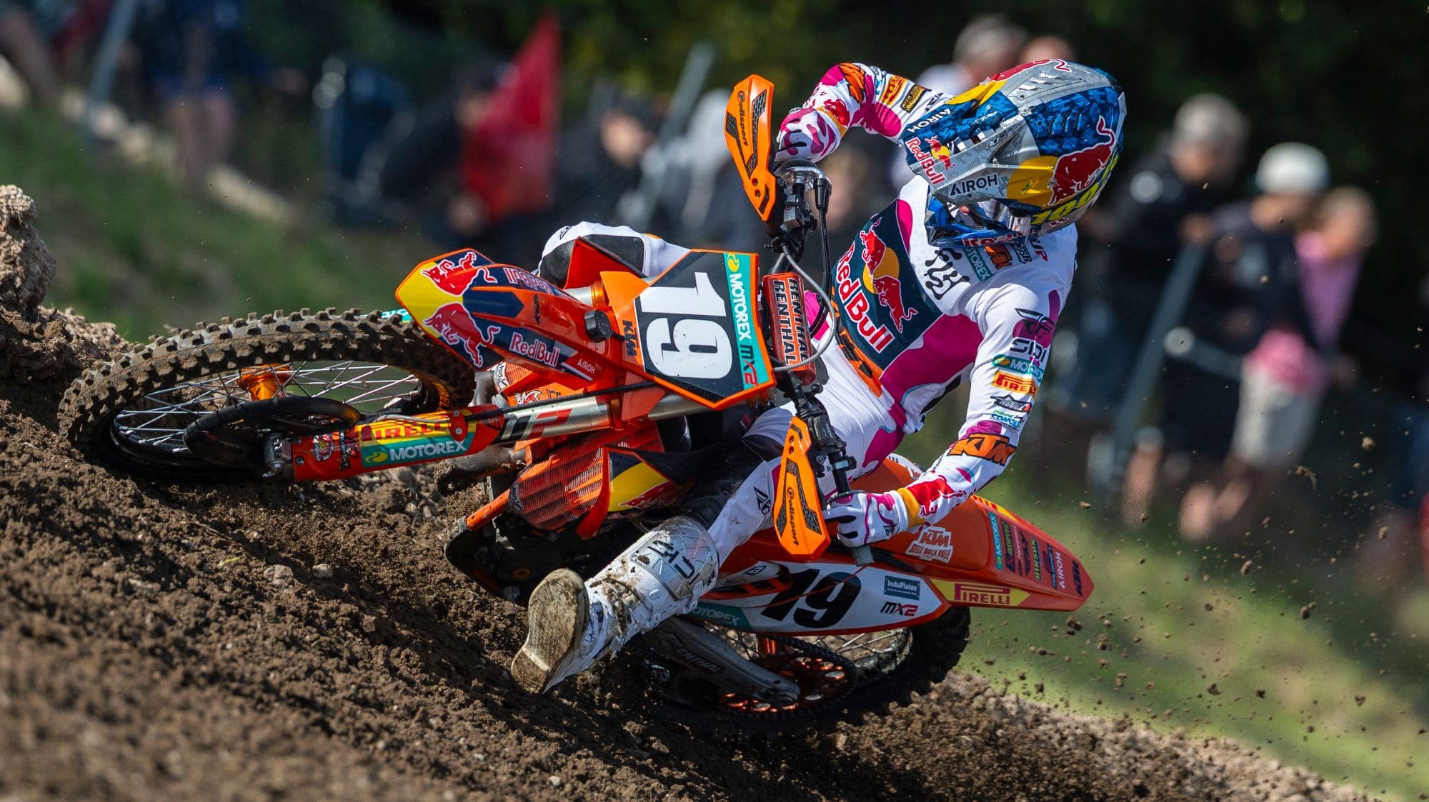 Coenen Takes Moto One image