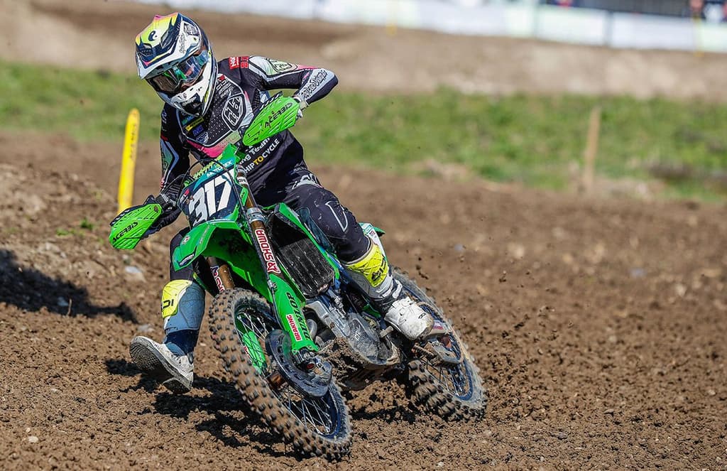 Valin In Switzerland - Chain Reaction image