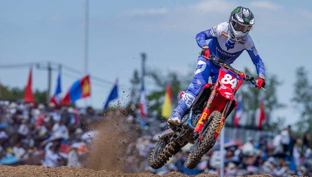 Herlings Goes 1-1-1 in China image