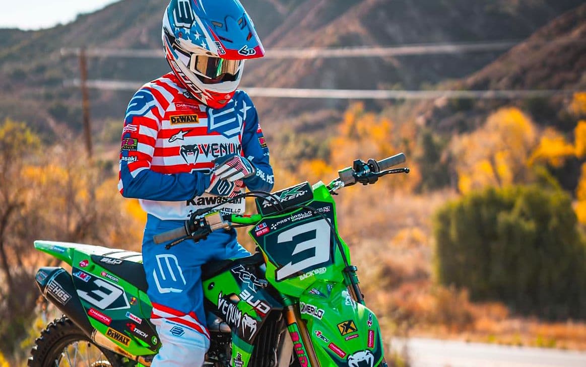 Bud Racing Head to Southwick image