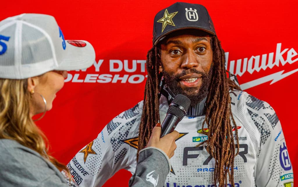 Stewart Unbeatable in Paris image